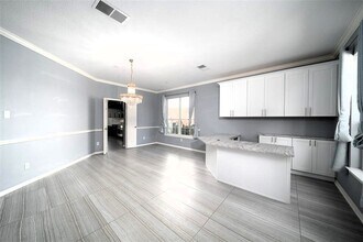 4911 Russett Ln in Sugar Land, TX - Building Photo - Building Photo