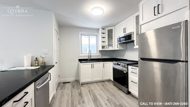 42 Wenlock Cres in London, ON - Building Photo - Building Photo