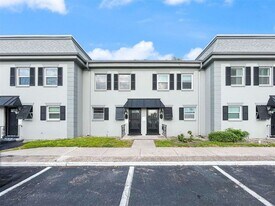 1140 Rue des Rois in South Pasadena, FL - Building Photo