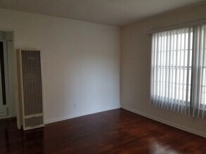 4021 1/2 McLaughlin Ave in Los Angeles, CA - Building Photo - Building Photo