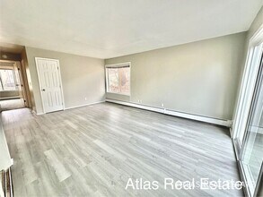 4635 N Carefree Cir-Unit -3 in Colorado Springs, CO - Foto de edificio - Building Photo