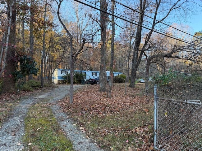 1135 Kendall Mill Rd in Thomasville, NC - Building Photo - Building Photo