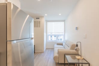 Six Nine Nine Niagara in Welland, ON - Foto de edificio - Building Photo