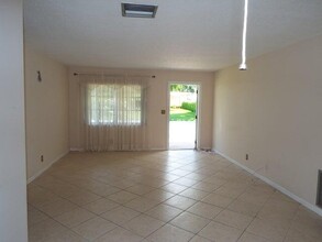 1103 Reposo Ave in Boynton Beach, FL - Building Photo - Building Photo