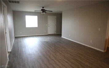 200 S Mount Charleston Dr E in Pahrump, NV - Building Photo - Building Photo