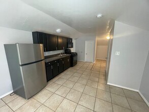 911 Fruit Ave NW in Albuquerque, NM - Building Photo - Building Photo