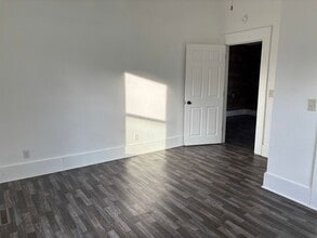 921 W Division St in Springfield, MO - Building Photo - Building Photo