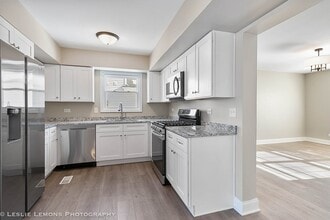 2970 Middlebury Ct W in Aurora, IL - Building Photo - Building Photo