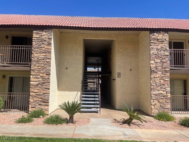 5180 Indian River Dr in Las Vegas, NV - Building Photo