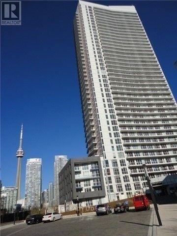 75-675 Queens Wharf Rd in Toronto, ON - Building Photo