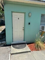 1235 22nd Ave S in St. Petersburg, FL - Building Photo