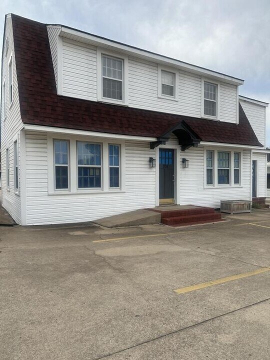 704 S 26th St in Fort Smith, AR - Building Photo