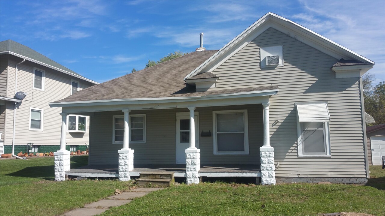 204 N 8th St in Red Oak, IA - Building Photo