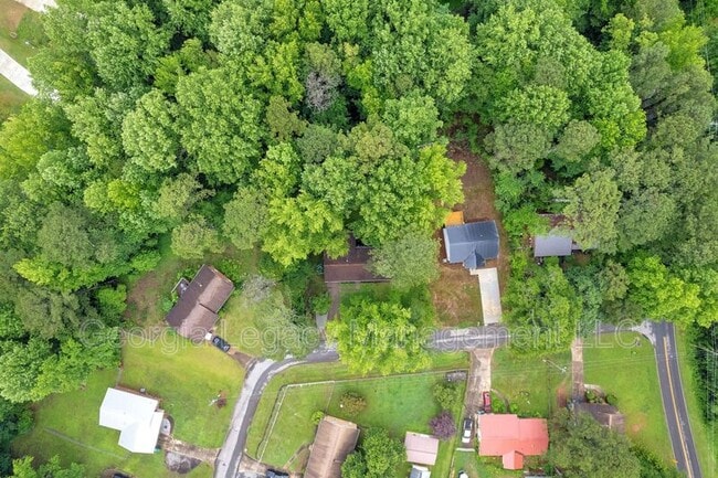 73 Leigh St in Commerce, GA - Building Photo - Building Photo