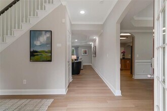 100 Hardwood Ln in Canton, GA - Foto de edificio - Building Photo