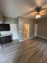 662 E Jefferson St in Franklin, IN - Building Photo - Building Photo