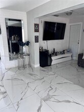 7070 Raleigh St in Hollywood, FL - Building Photo - Building Photo