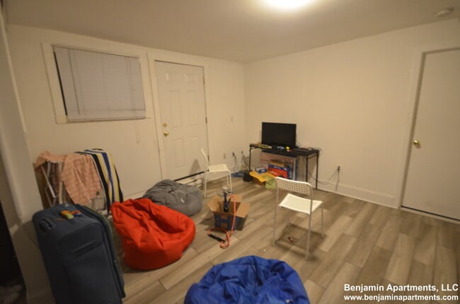 774 Columbus Ave, Unit 1 in Boston, MA - Foto de edificio - Building Photo