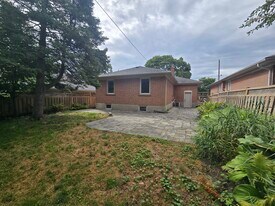 66 Greenfield Dr in Toronto, ON - Building Photo