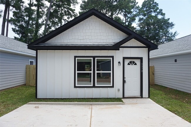 property at 9978 Calendar St