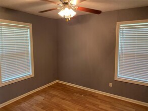 55 Elm Ct in Lake Jackson, TX - Foto de edificio - Building Photo