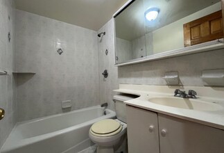 96 Amsterdam in New York, NY - Building Photo - Building Photo