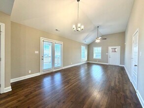 201 Ardell Dr in Clarksville, TN - Building Photo - Building Photo