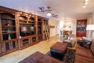 1700 SE 15th St in Fort Lauderdale, FL - Building Photo - Building Photo