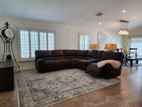 9871 Red Heart Ln in Tamarac, FL - Building Photo - Building Photo