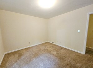 1421 Bogart St in Greensboro, NC - Foto de edificio - Building Photo