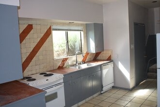 537 Sand Bend Dr in Kerrville, TX - Building Photo - Building Photo