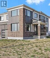 165 Yearling Cir in Ottawa, ON - Building Photo