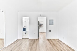 636 Linden Ave, Unit 18 in Long Beach, CA - Building Photo - Building Photo