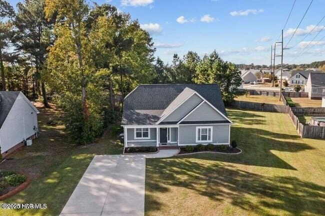 741 Fox Chase Ln in Winterville, NC - Building Photo - Building Photo