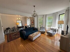 429 Marlborough St in Boston, MA - Building Photo