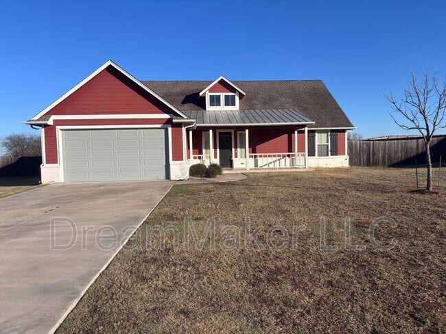 property at 3011 SE 34th St