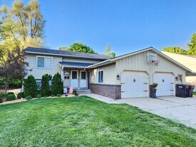 223 E Division St, Unit 223EastDivision-Upper in Rockford, MI - Building Photo