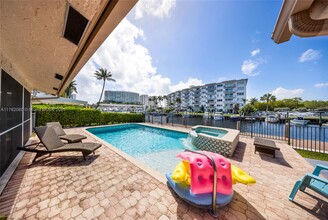 2752 NE 3rd St in Pompano Beach, FL - Building Photo - Building Photo