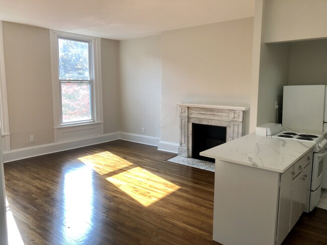415 Beacon St, Unit 4