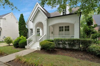 1315 Jewell Ave in Franklin, TN - Foto de edificio - Building Photo