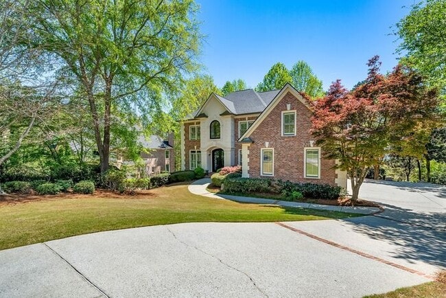 7015 Blackthorn Ln in Suwanee, GA - Building Photo - Building Photo