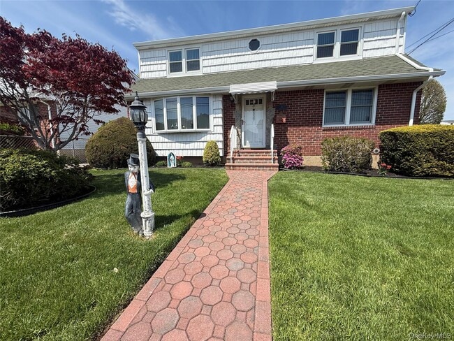 property at 31 Lenox Ave