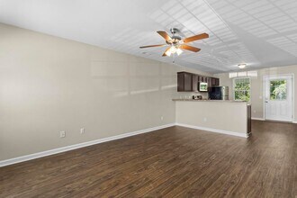 101 Virginia's Landing Ct in Richlands, NC - Building Photo - Building Photo