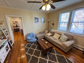 41 Cross St, Unit A in Somerville, MA - Building Photo