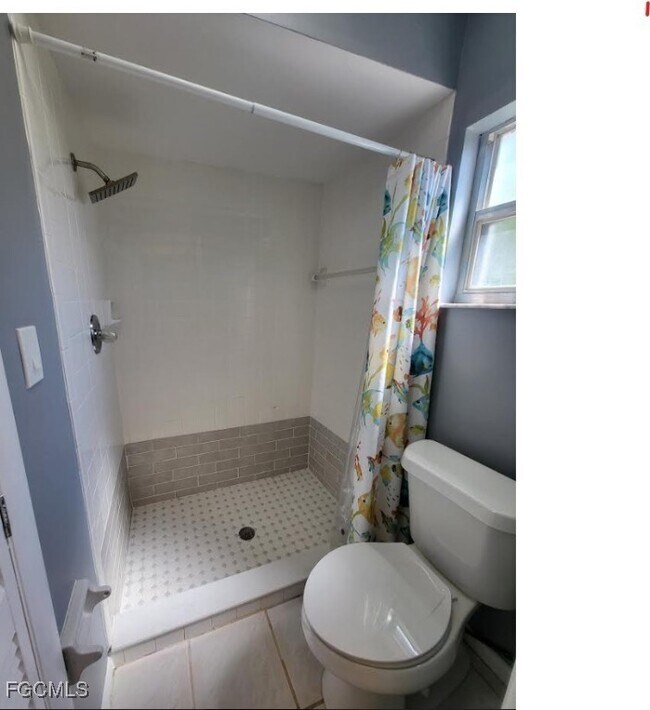 4504 SW 7th Pl in Cape Coral, FL - Building Photo - Building Photo