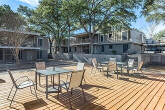 Morgan Manor Apartments in San Antonio, TX - Building Photo - Building Photo
