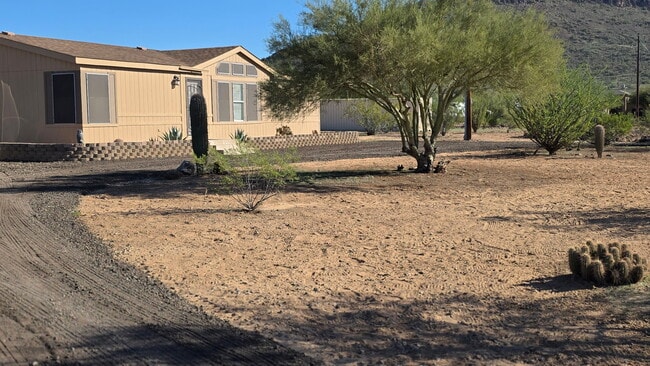 property at 118 W Leann Ln