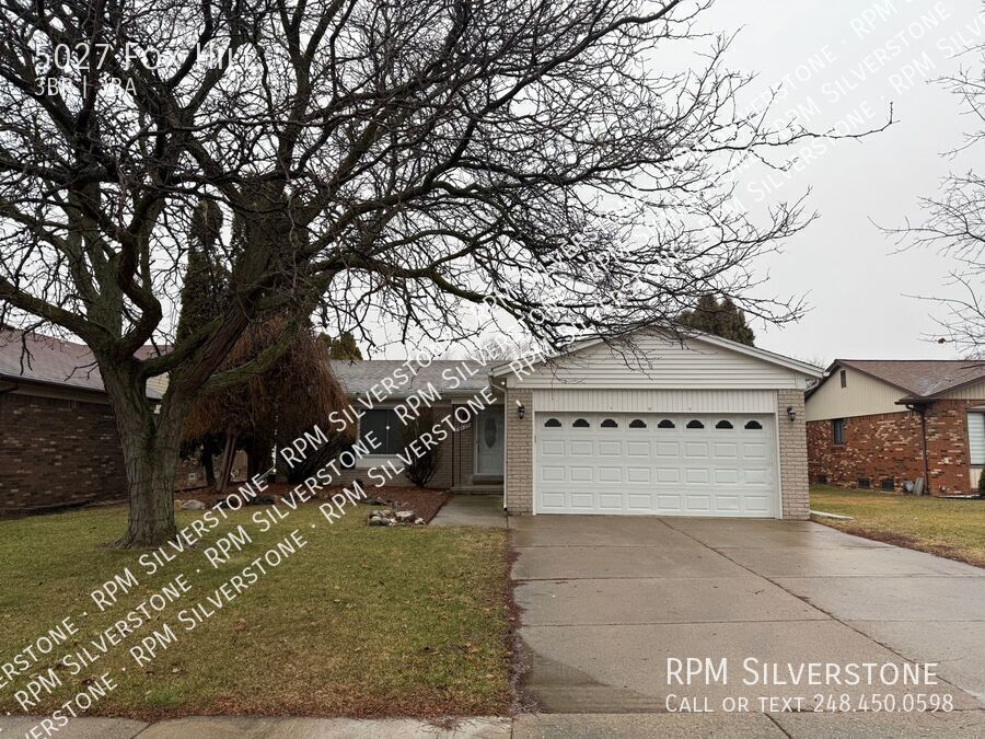 5027 Fox Hill Dr in Sterling Heights, MI - Building Photo