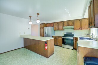 8435 198th Pl SW in Edmonds, WA - Building Photo - Building Photo