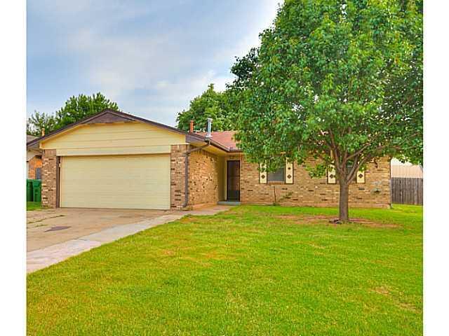 property at 933 Windsor Ct